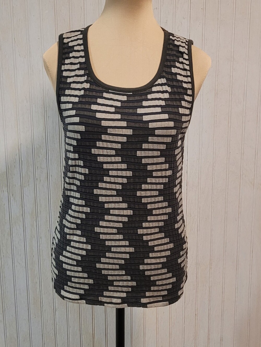 Armani Collezioni Grey Striped Knit Tank Top Made in Italy Size 10